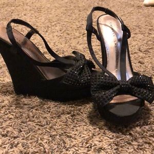 💝Black Wedge with rhinestone bow💝